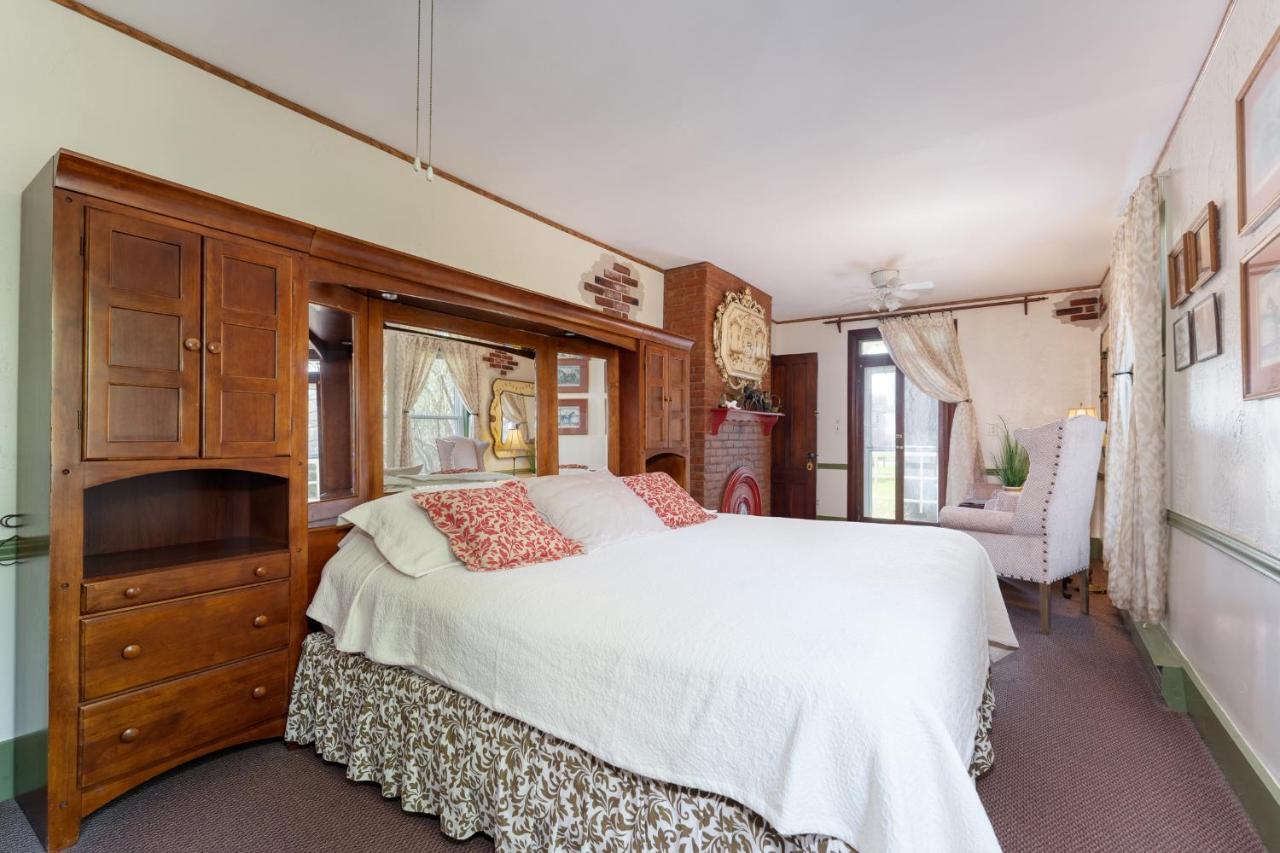 Saratoga Farmstead B&B Саратога-Спрингс Экстерьер фото