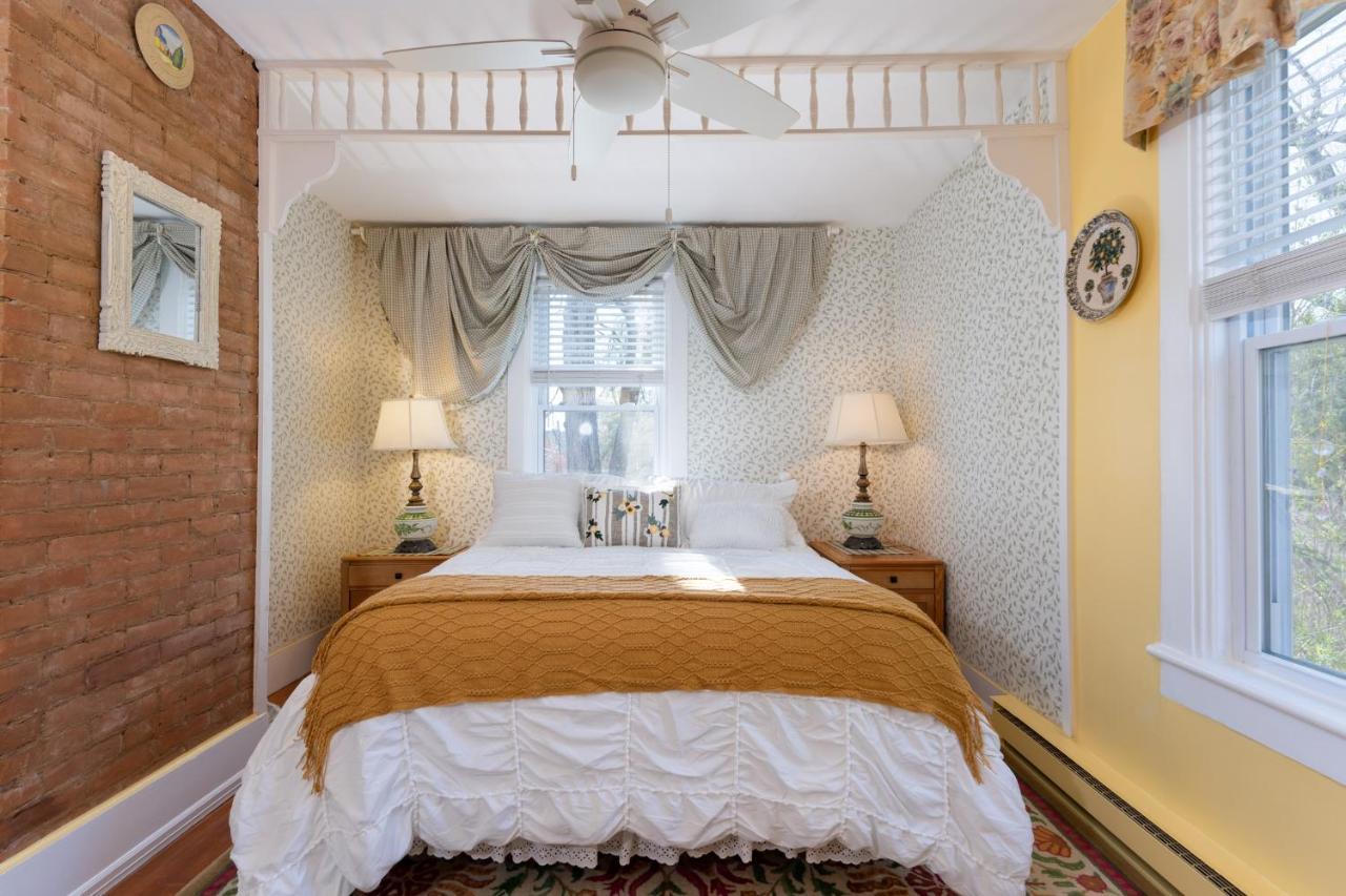 Saratoga Farmstead B&B Саратога-Спрингс Экстерьер фото